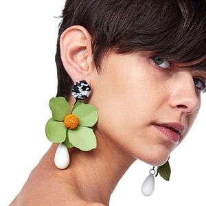 BOHEMIAN CHIC OVERSIZED FLOWER RESIN EARRINGS 😱